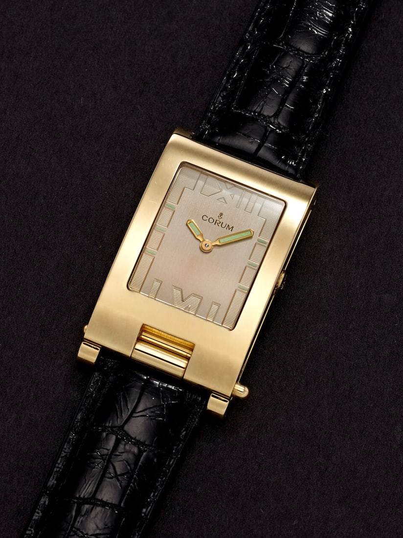 [NO RESERVE] CORUM | TABOGAN, REF.64.151.56, A YELLOW GOLD WRISTWATCH/DESK CLOCK WITH CONVERTIBL... - 2