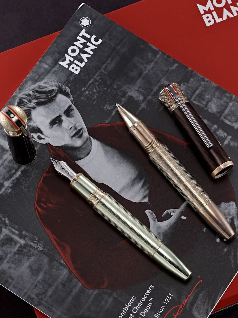 [NO RESERVE] MONTBLANC | GREAT CHARACTERS - JAMES DEAN, REF.117892, A SET OF LIMITED EDITION PRE...: [NO RESERVE] MONTBLANC | GREAT CHARACTERS - JAMES DEAN, REF.117892, A SET OF LIMITED EDITION PRECIOUS BROWN WOOD AND STERLING SILVER FOUNTAIN AND ROLLERBALL PENS, CIRCA 2018 Model: Great Characters -