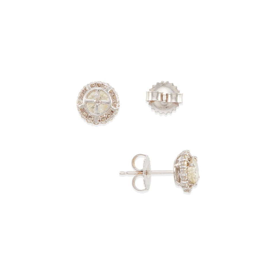 PAIR OF 18K GOLD AND DIAMOND STUD EARRINGS - 2