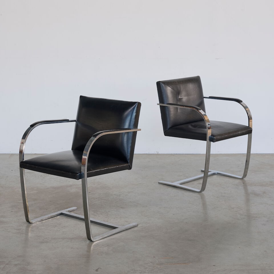LUDWIG MIES VAN DER ROHE (1886-1969) Ensemble de quatre fauteuils Brno - 4