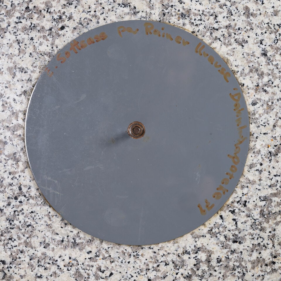 ETTORE SOTTSASS (1917-2007) Table d'appoint Primavera - 2