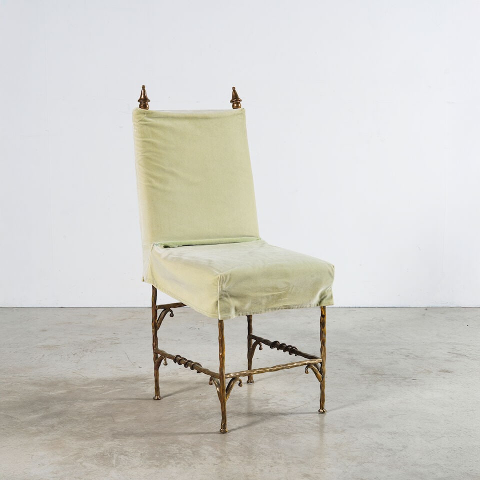 ELISABETH GAROUSTE (1946) & MATTIA BONETTI (1952) Chaise Athéna: ELISABETH GAROUSTE (1946) & MATTIA BONETTI (1952) Chaise Athéna Création en 1989 Édition BGH Monogrammée 'B.G' Bronze patiné et velours H: 94 cm. (37 in.); L: 42 cm. (16.1/2 i