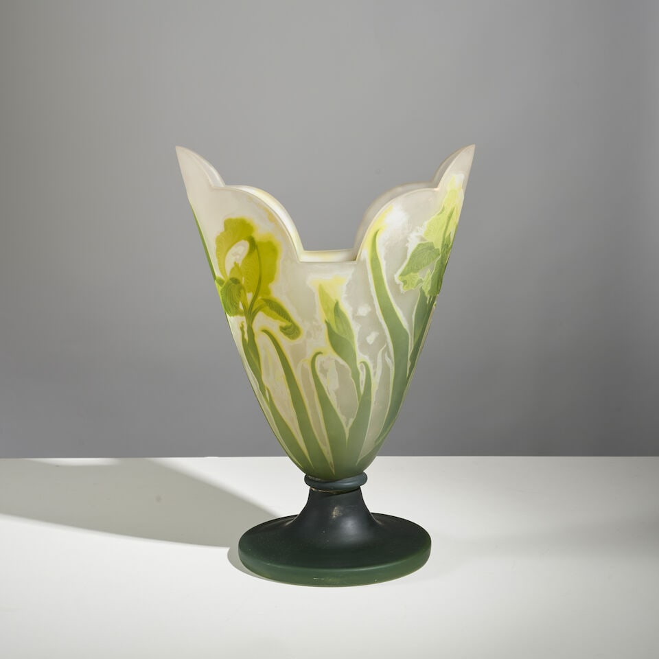 ÉTABLISSEMENTS GALLÉ (1904-1936) Vase sur piédouche - 4