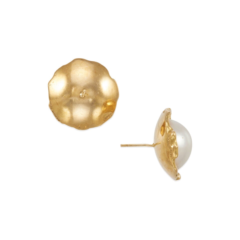 ANDREW GRIMA: PAIR OF 18K GOLD AND CULTURED PEARL EARRINGS - 2