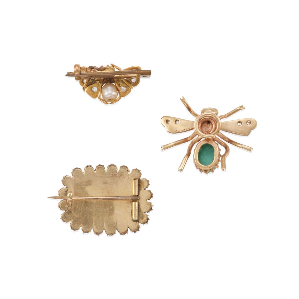 GROUP OF THREE GOLD AND MULTI-STONE BROOCHES - 2