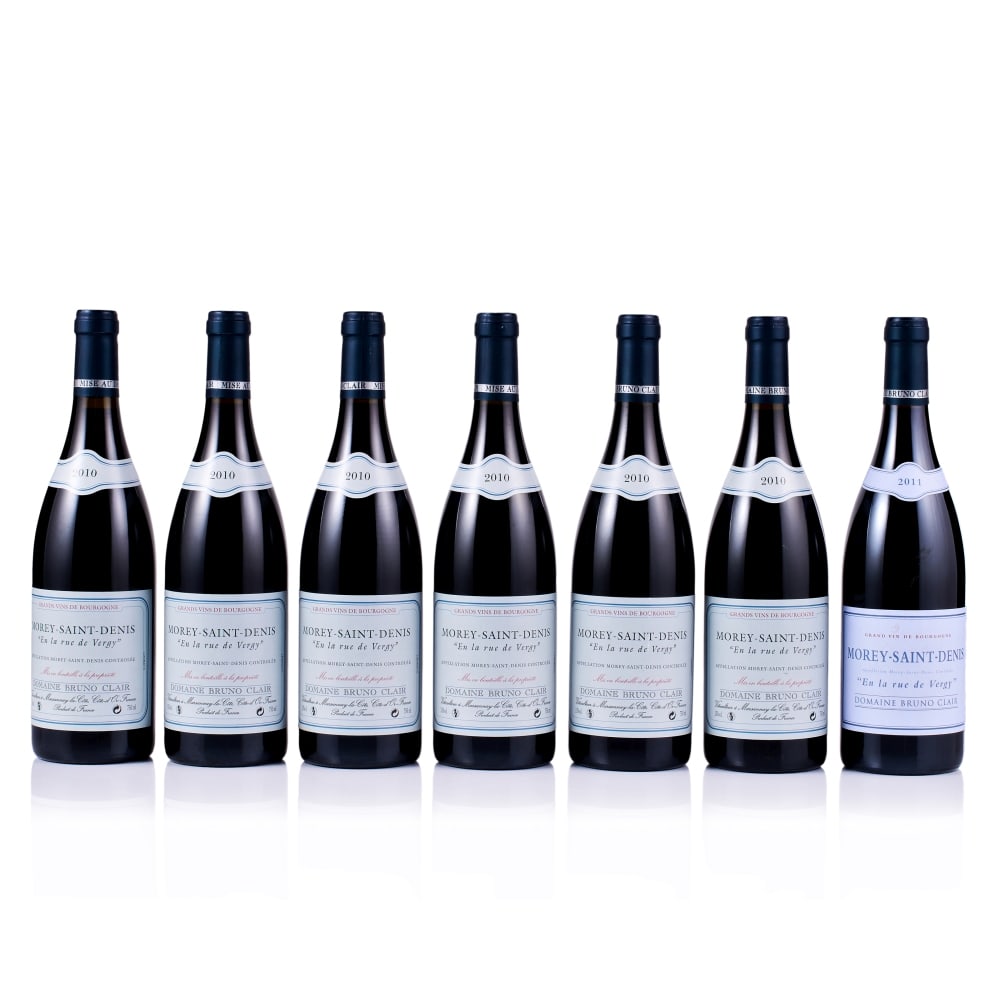 Domaine Bruno Clair, Morey-Saint-Denis, En la Rue de Vergy, Red, 2010 & 2011 (7 x 750ml): Domaine Bruno Clair, Morey-Saint-Denis, En la Rue de Vergy, Red, 2010 (6 x 750ml) Region: Burgundy Fill Level: excellent Capsule: 1x slightly corroded on top, 5x ok Cork: ok Label: excellent appearanc