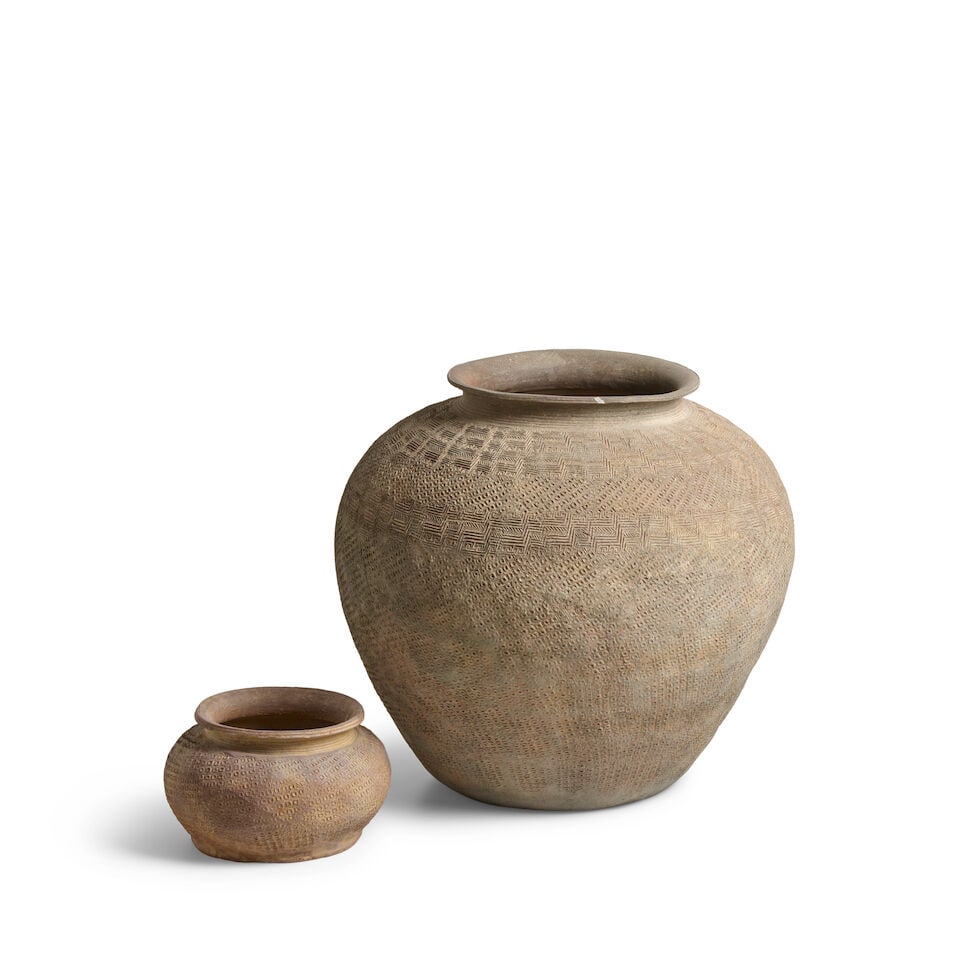 TWO POTTERY JARS WITH IMPRESSED DECORATIONS Western Zhou Dynasty (2) - 2