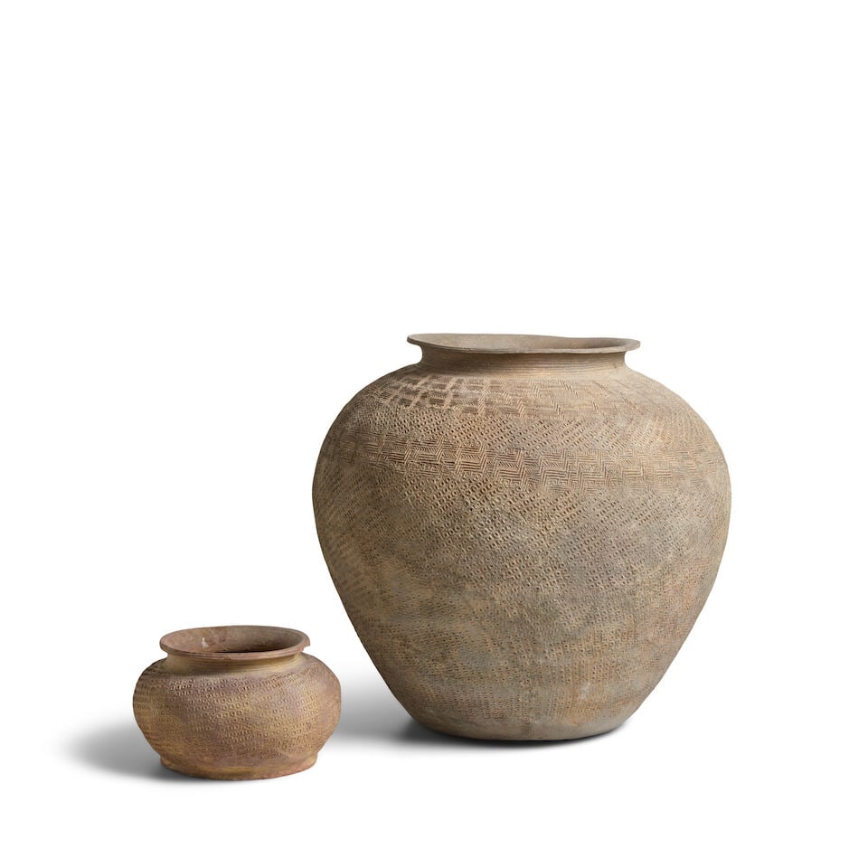 TWO POTTERY JARS WITH IMPRESSED DECORATIONS Western Zhou Dynasty (2) - 3