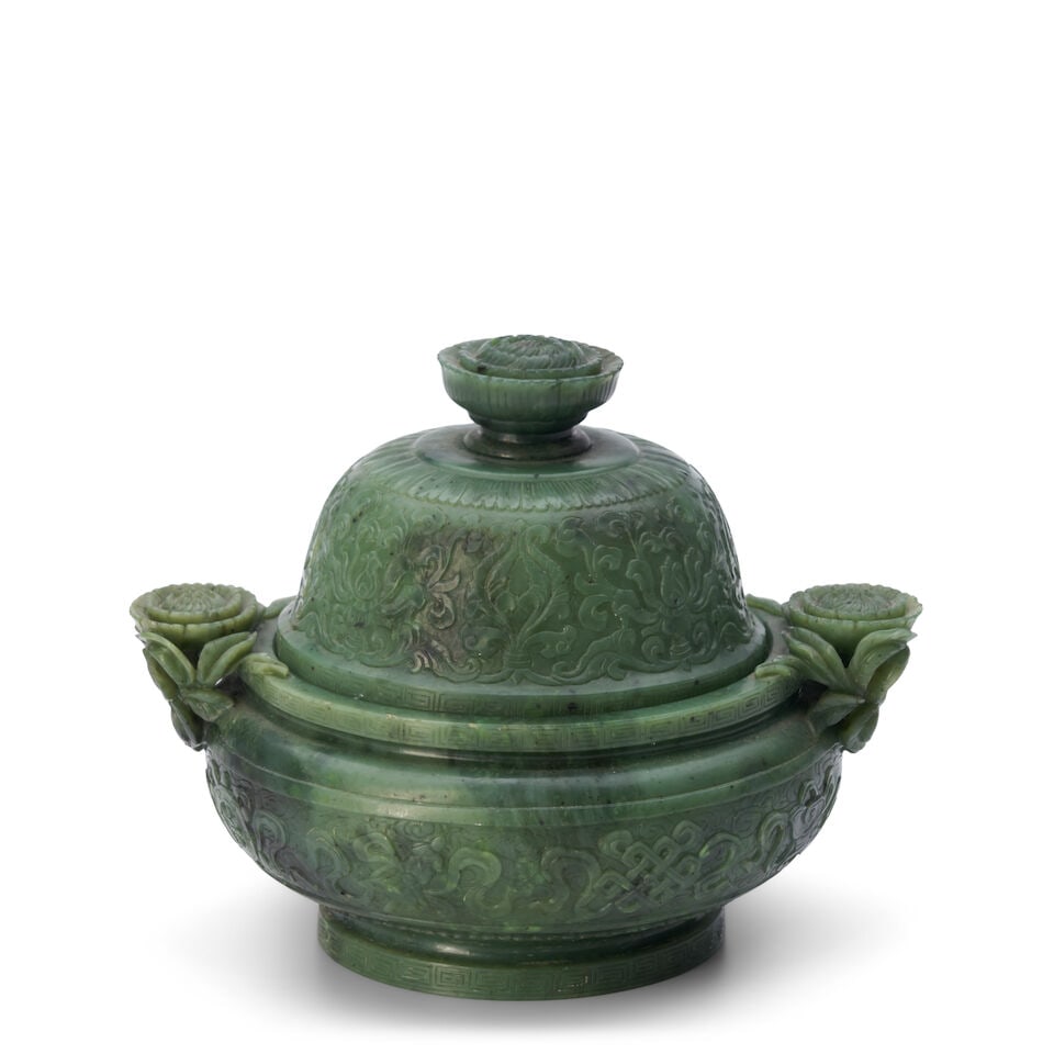 A MUGHAL-STYLE SPINACH JADEITE 'CHRYSANTHEMUM' CENSER AND COVER Late Qing Dynasty (1 of 2)