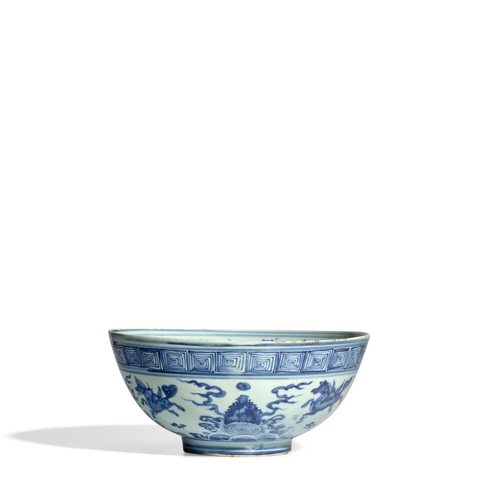 A BLUE AND WHITE 'SEA HORSE' LARGE BOWL Ming Dynasty: A BLUE AND WHITE 'SEA HORSE' LARGE BOWL Ming Dynasty 9 1/4in (23.5cm) diam Footnotes: 明 《大明年造》款 青花海馬内纏