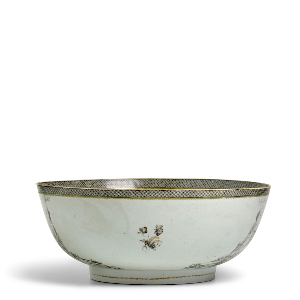 A RARE GRISAILLE AND GILT-DECORATED PUNCH BOWL Qianlong, circa 1784 - 3
