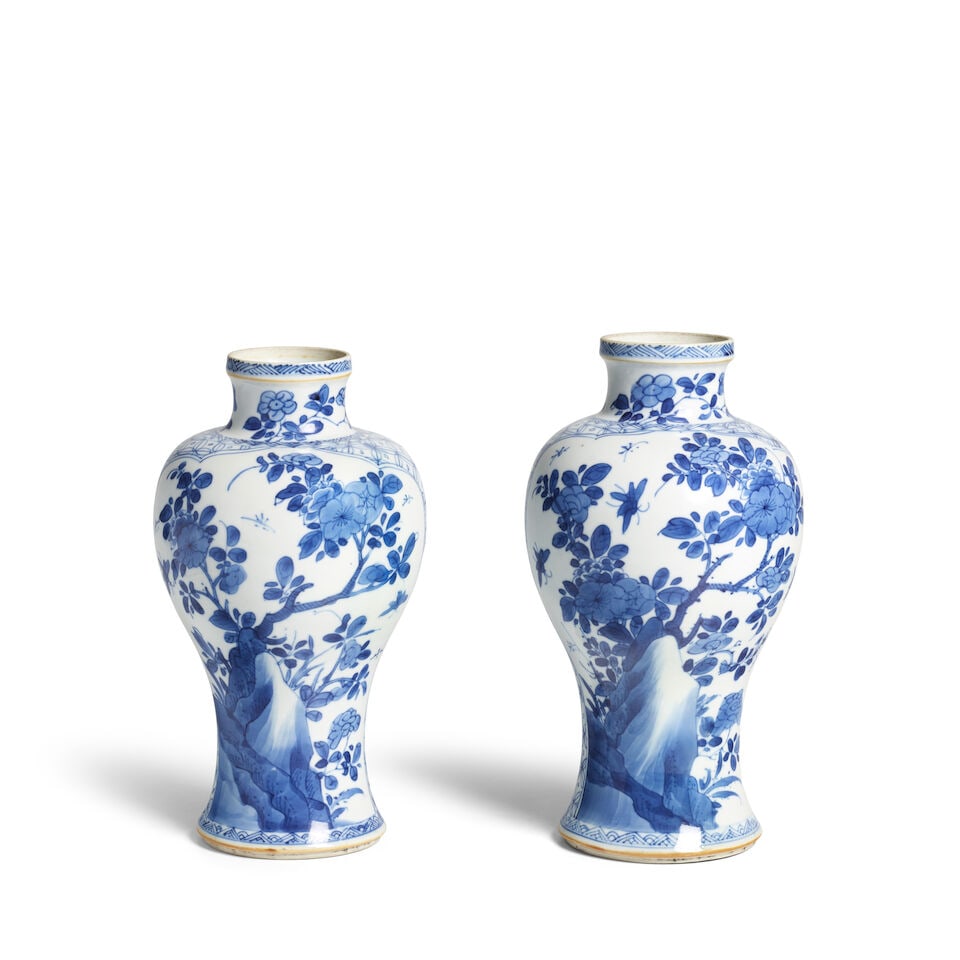 A PAIR OF BLUE AND WHITE VASES Kangxi (2) - 2