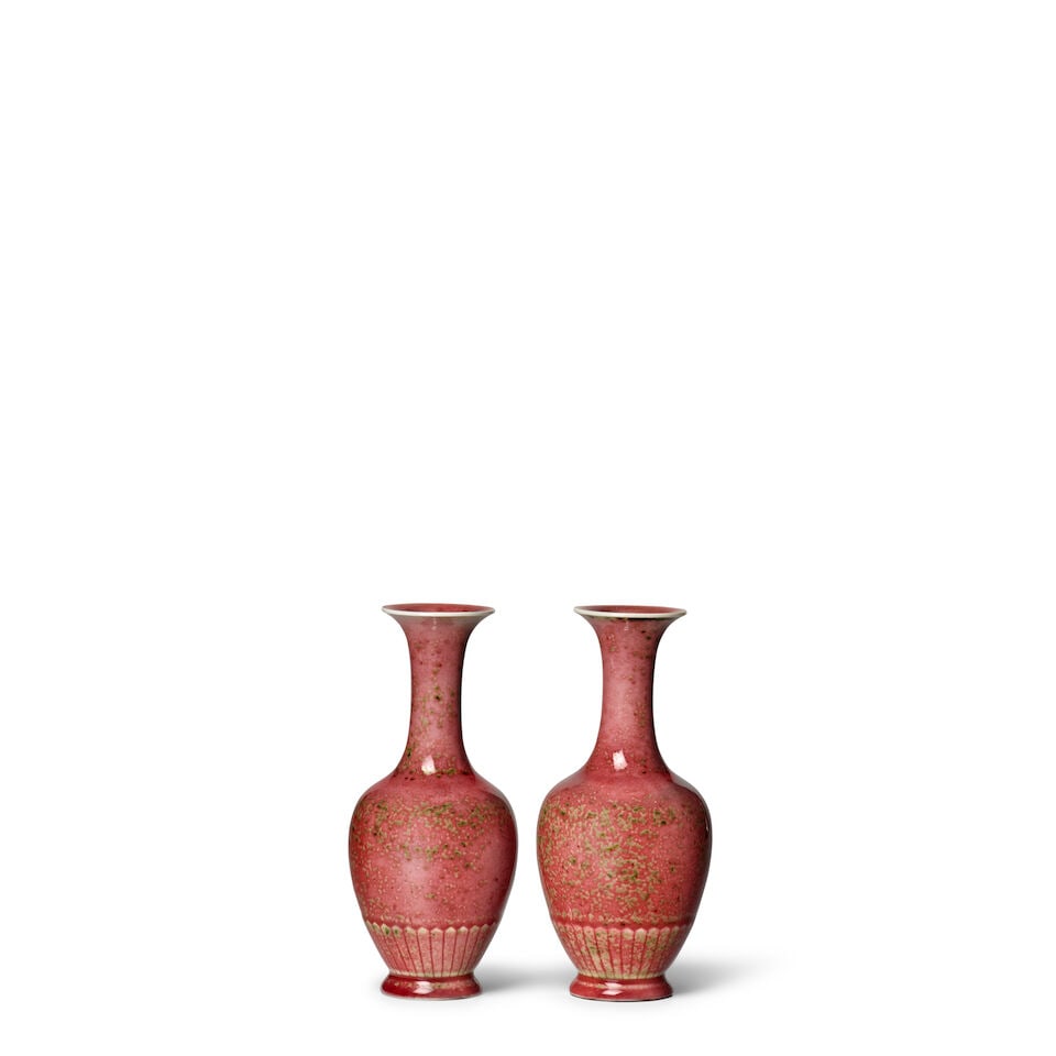 A PAIR OF PEACHBLOOM-GLAZED AMPHORA, LIUYE ZUN Kangxi six-character mark, 19th century (2): A PAIR OF PEACHBLOOM-GLAZED AMPHORA, LIUYE ZUN Kangxi six-character mark, 19th century each 7 7/16in (18.8cm) high (2). Footnotes: 十九世纪 《大清康