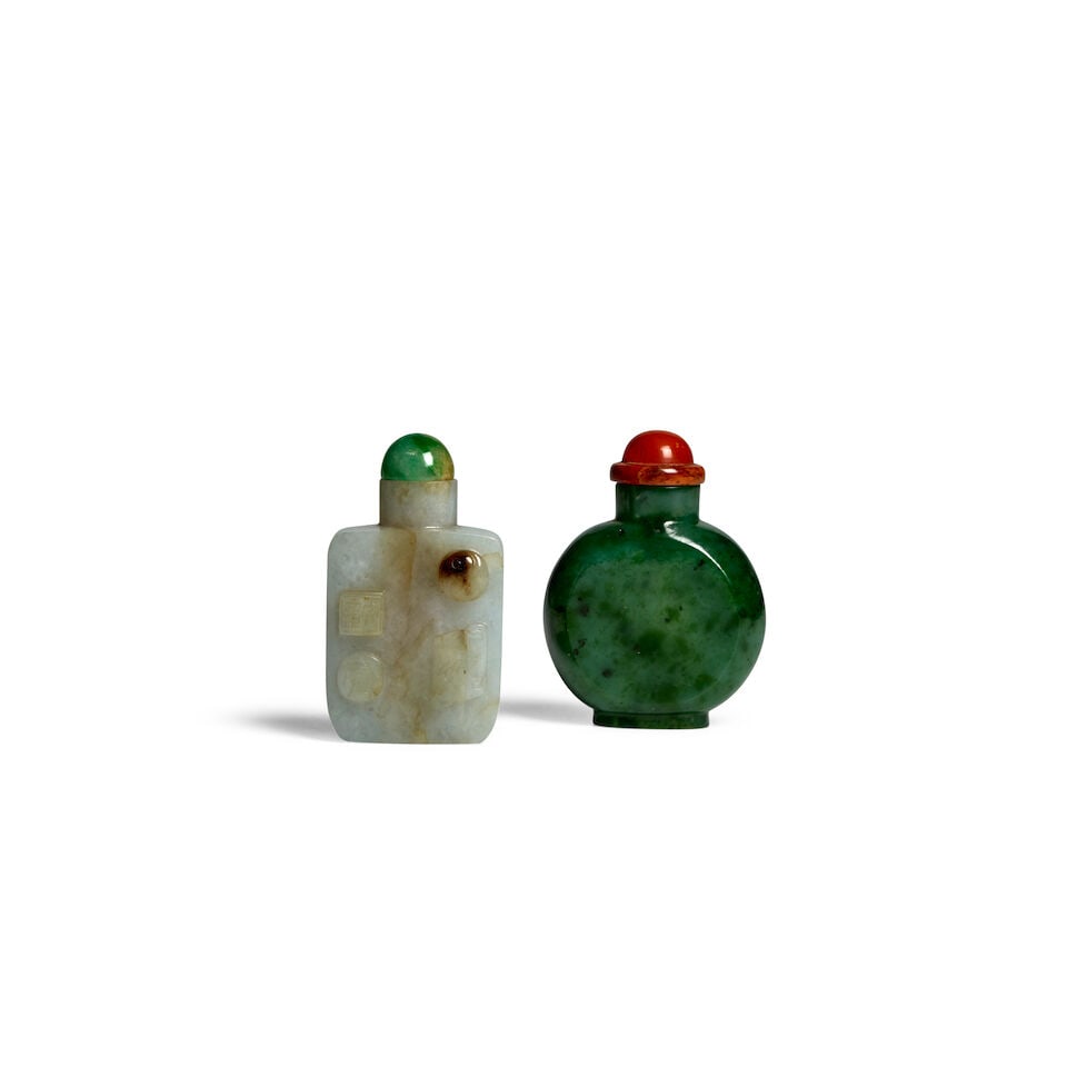 A SPINACH JADE SNUFF BOTTLE AND A BROWN-SKINNED CRYSTALIZED JADE SNUFF BOTTLE 1800-1900 - 2