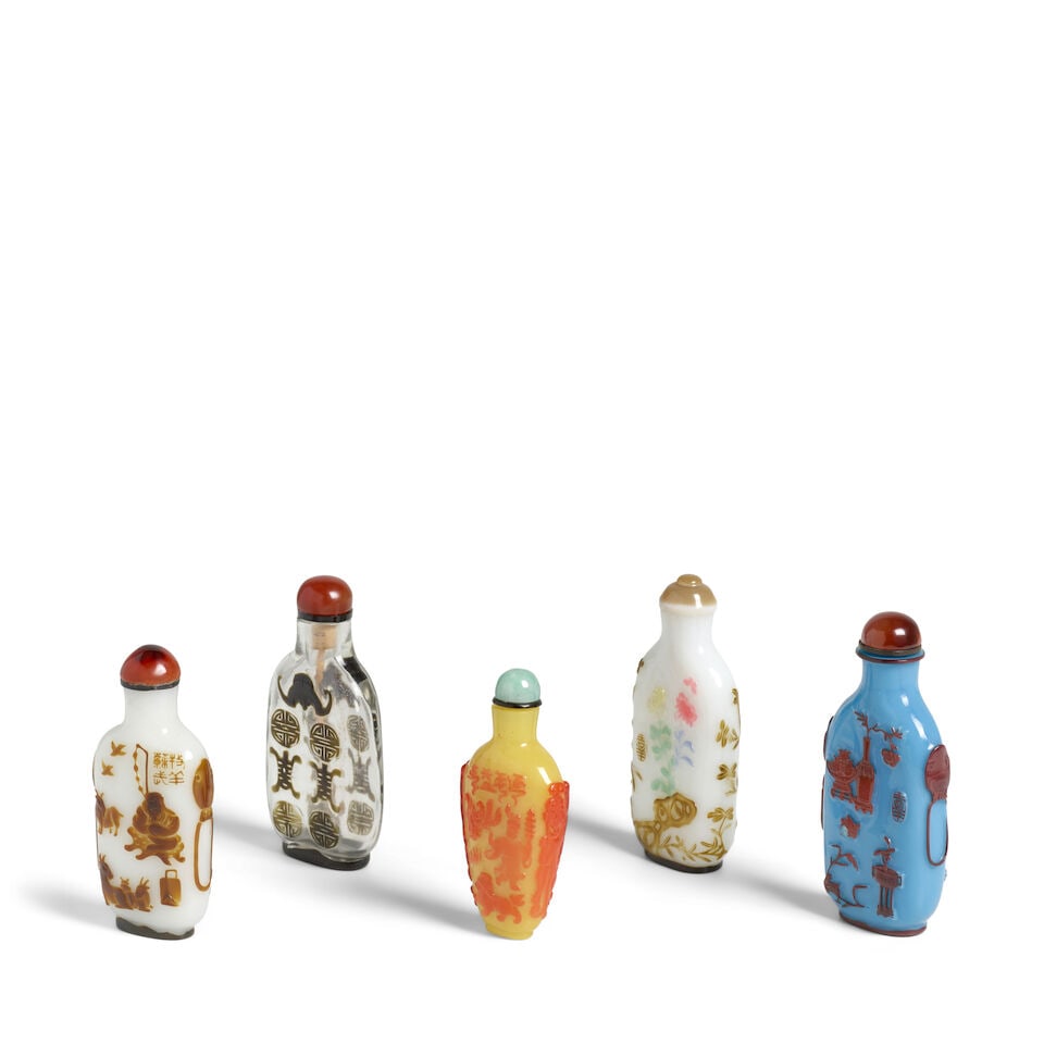 FIVE OVERLAY SNUFF BOTTLES 1800-1900 (5) - 2
