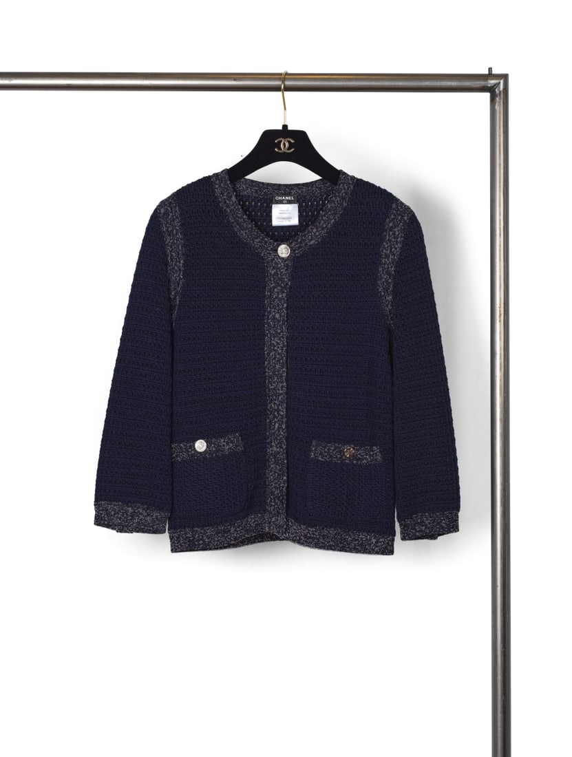 Chanel, collection Prêt-à-Porter, Printemps-Eté 2012. Veste-cardigan en coton cro... (1 of 1)