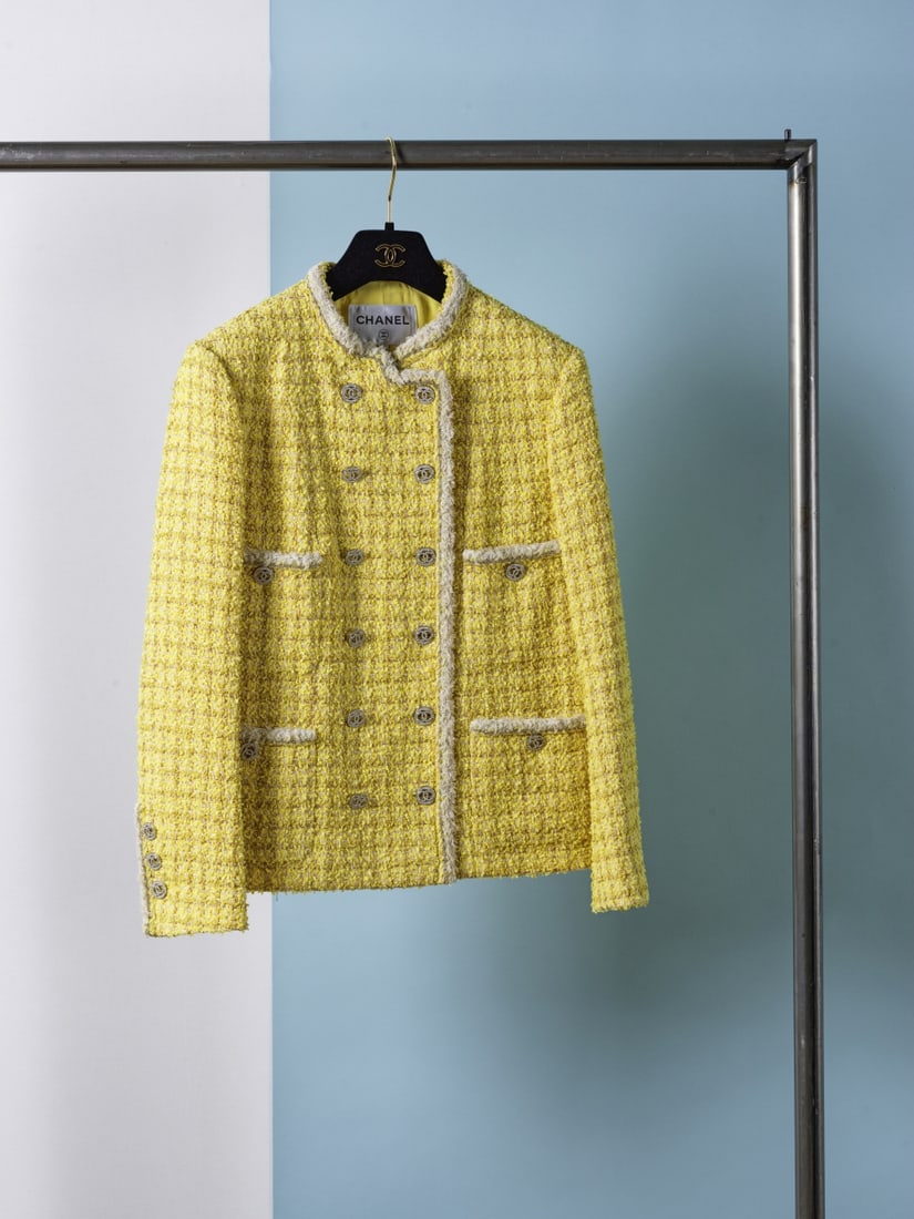 Chanel, collection Prêt-à-Porter, Printemps-Eté 2020. Veste en tweed jaune chin&#... (1 of 1)