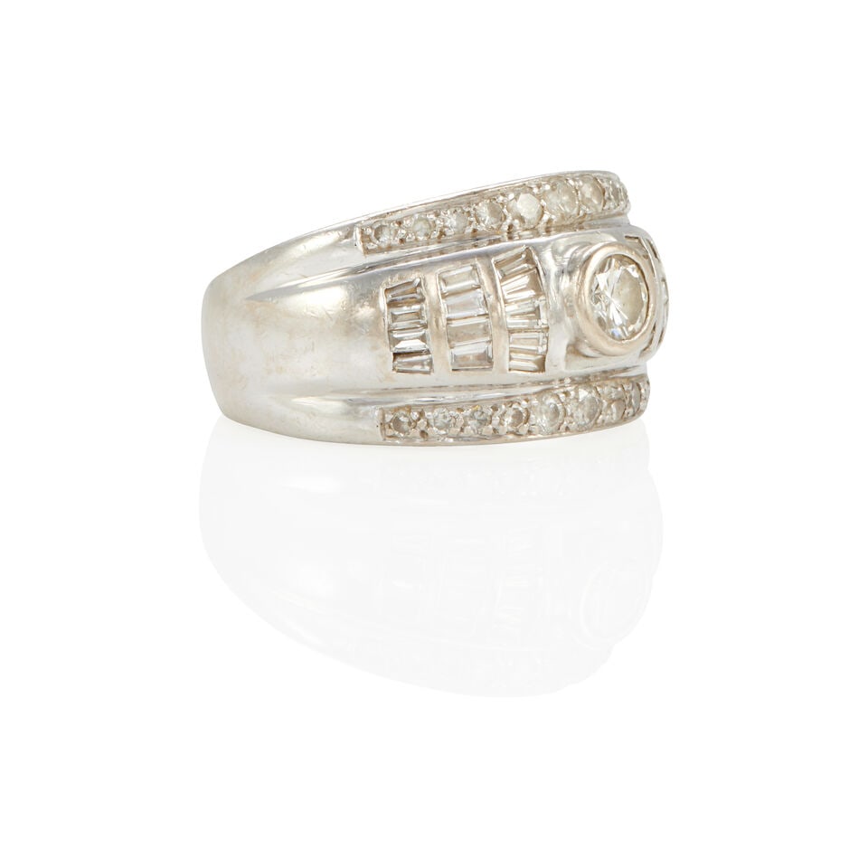 18K GOLD AND DIAMOND RING - 2