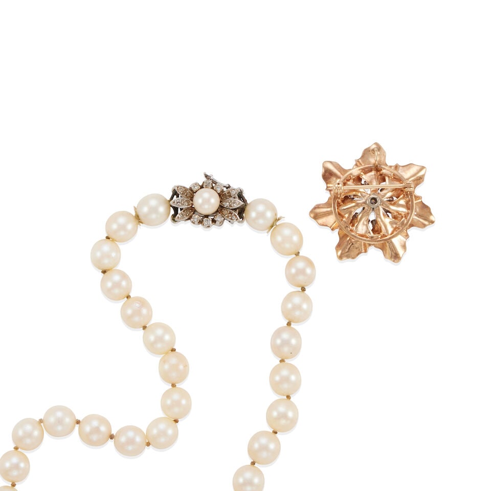 GROUP OF GOLD, DIAMOND AND CULTURED PEARL JEWELRY - 2