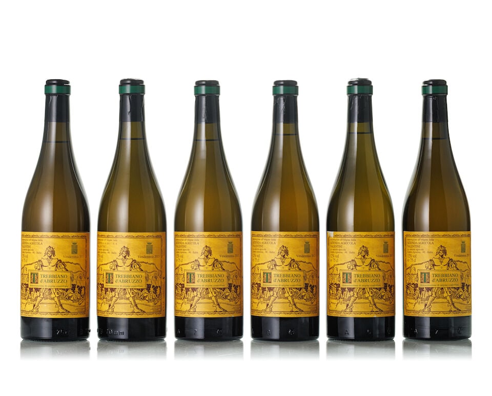 Valentini Trebbiano d'Abruzzo, 2013 (6x 750ml): Valentini Trebbiano d'Abruzzo, 2013 (6x 750ml) Region: Italy Label: 1x slightly scuffed For further information on this lot please visit Bonhams.com For further information about this lot please
