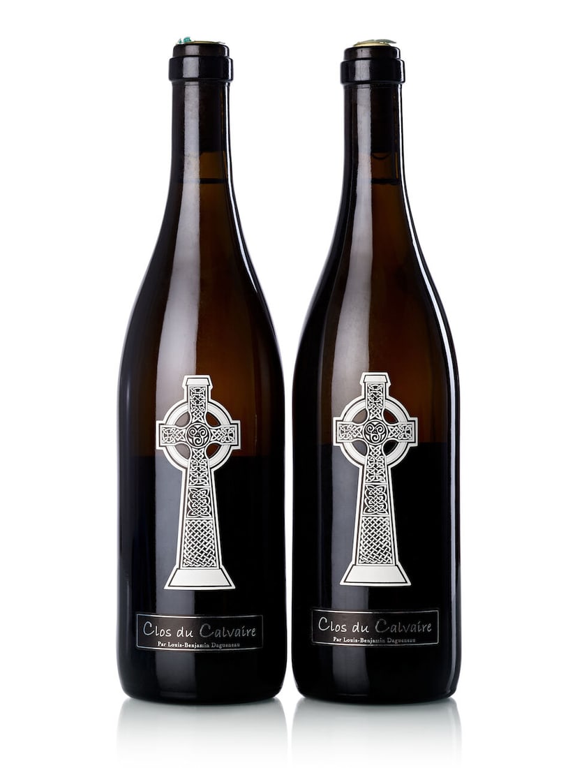 Didier Dagueneau Blanc Fumé de Pouilly Clos du Calvaire, 2008 (2x 750ml): Didier Dagueneau Blanc Fumé de Pouilly Clos du Calvaire, 2008 (2x 750ml) Region: Loire Label: 1x slightly wrinkled For further information on this lot please visit Bonhams.com For further informa