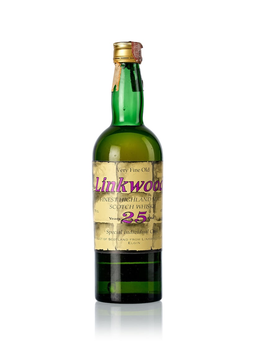 Linkwood Very Fine Old 25 Year Old (1x 750ml): Linkwood Very Fine Old 25 Year Old (1x 750ml) Region: Speyside Fill Level: top shoulder Label: slightly scuffed label Alcohol content: 40% ABV Notes: Imported by Sestante Import. s.r.l., Parma.