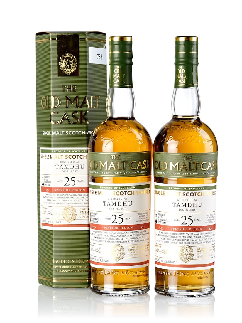 Tamdhu Old Malt Cask 25 Year, 1990 (2x 700ml): Tamdhu Old Malt Cask 25 Year, 1990 (2x 700ml) Region: Speyside Fill Level: 2x very top shoulder Capsule: 1x torn capsule Label: 2x good labels Packaging: 1x original carton Alcohol content: 56.9%