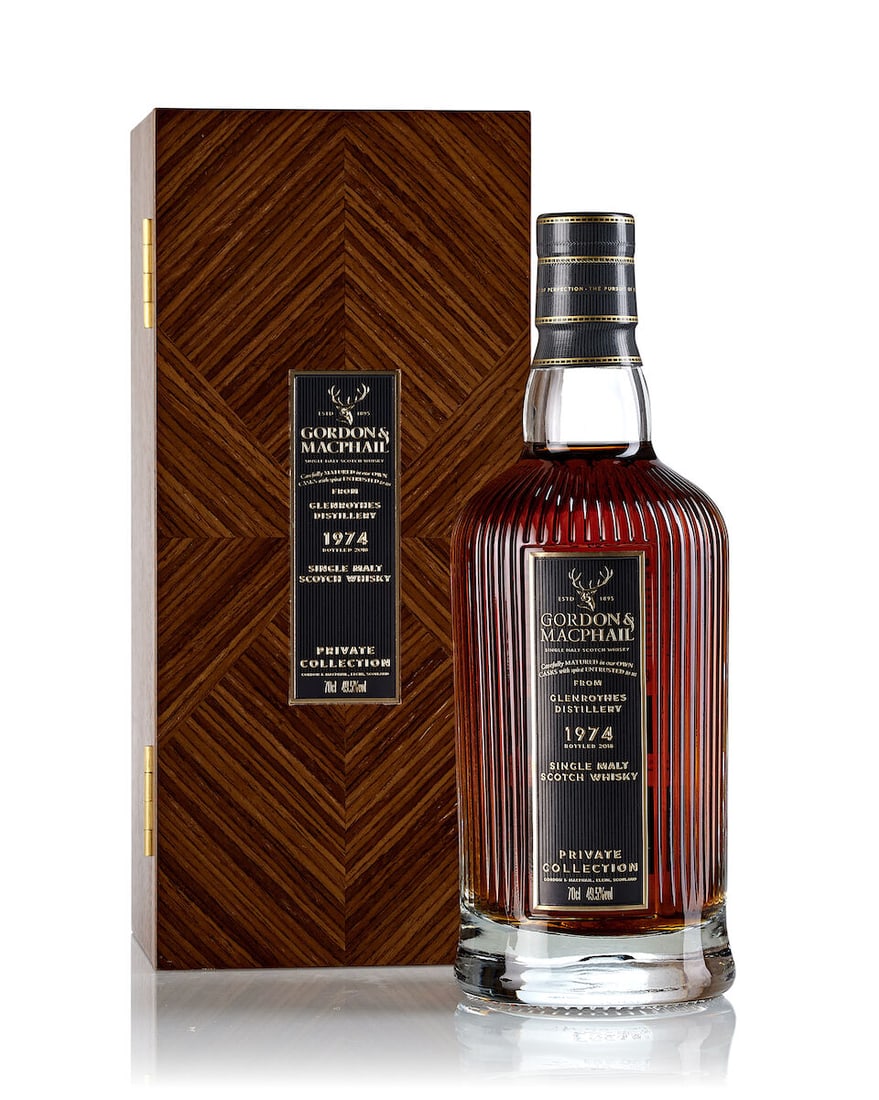 Glenrothes Gordon & MacPhail Private Collection Cask #18440, 1974 (1x 700ml): Glenrothes Gordon & MacPhail Private Collection Cask #18440, 1974 (1x 700ml) Region: Speyside Fill Level: base neck Label: good label Packaging: in original wooden presentation case Alcohol