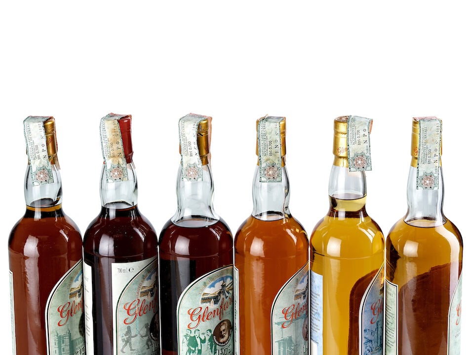 Glenfarclas Edition no. 2 - Robert Burns, 1976 (1x 700ml) Glenfarclas Edition no. 5 - Maria Stua... - 3