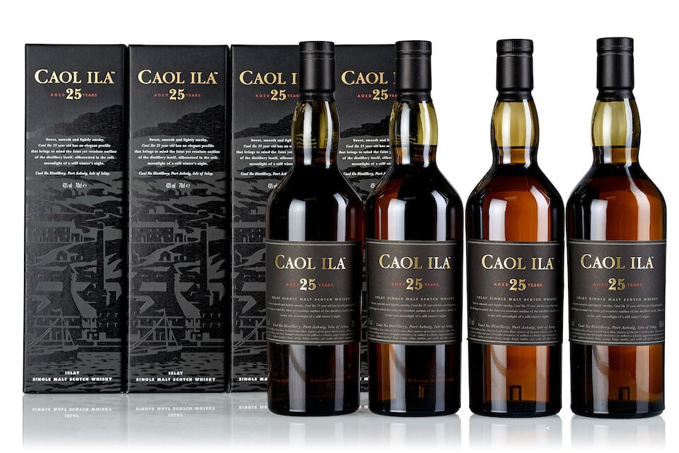 Caol Ila 25 Year Old (4x 700ml): Caol Ila 25 Year Old (4x 700ml) Region: Islay Fill Level: 4x base neck Label: 1x slightly creased label, 3x slightly marked labels Packaging: 4x in original cartons Alcohol content: 43% ABV Notes: