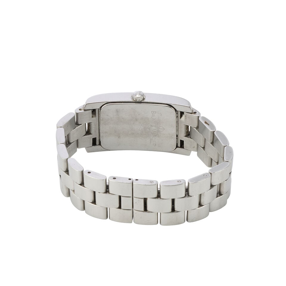 Baume & Mercier. A stainless steel quartz bracelet watch Hampton, Circa 2000 - 2