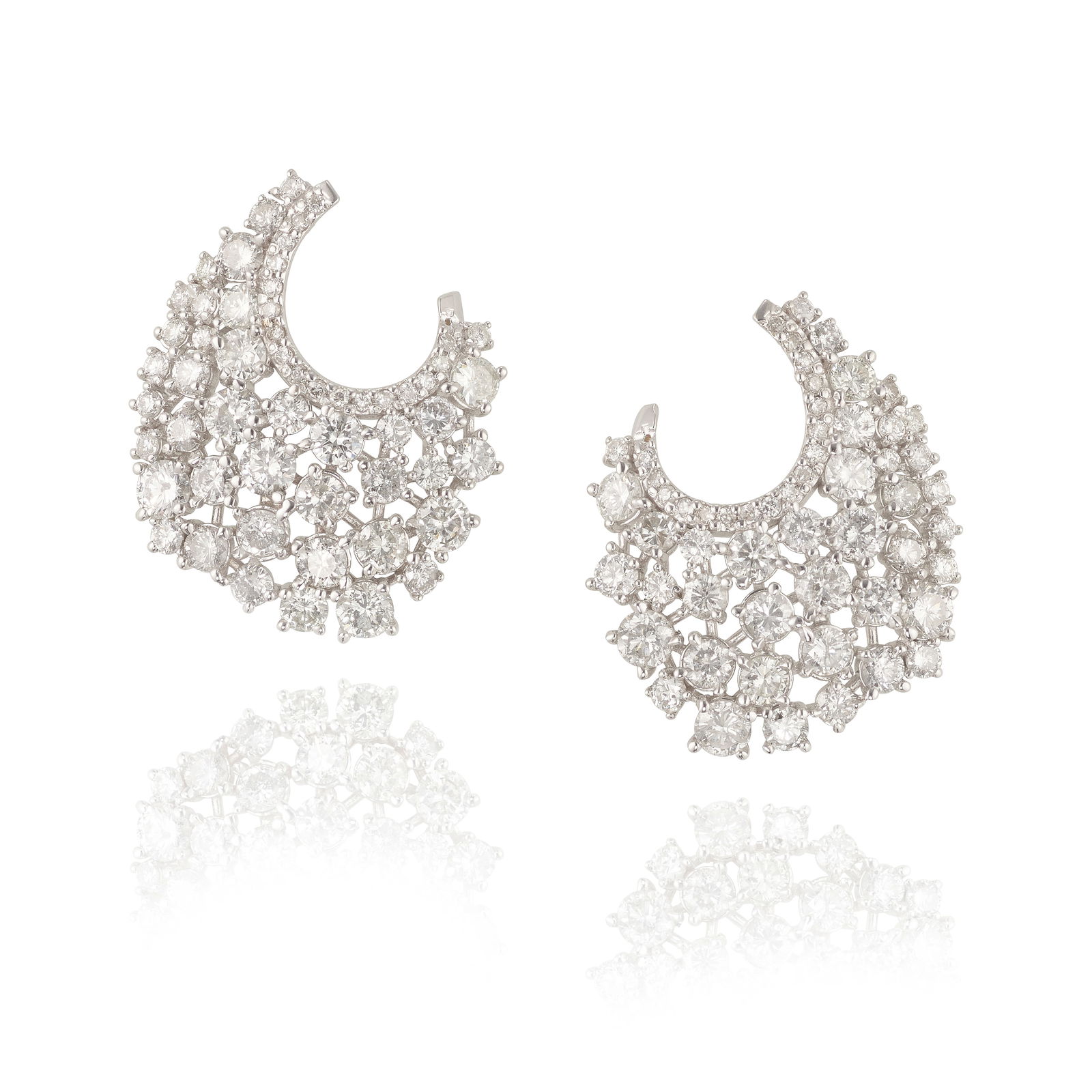 A PAIR OF DIAMOND EARRINGS (1 of 1)