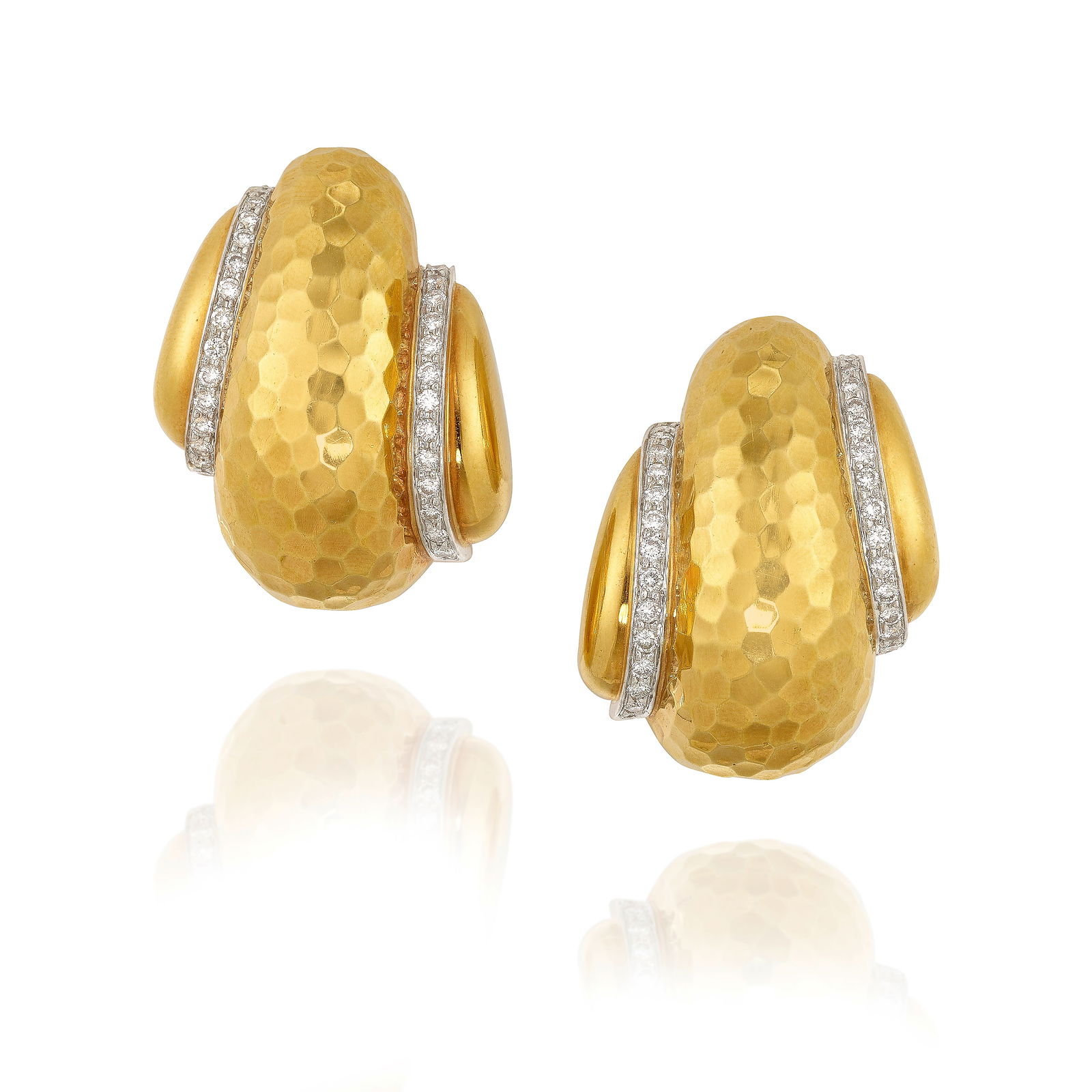 ANDREW CLUNN: A PAIR OF 18K GOLD, PLATINUM AND DIAMOND EARCLIPS (1 of 1)