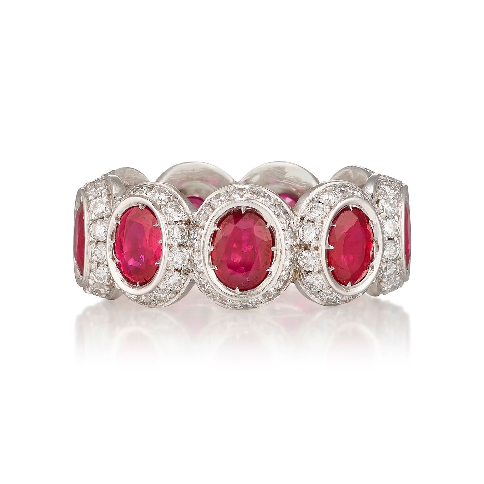 AN 18K WHITE GOLD, RUBY AND DIAMOND RING (1 of 1)