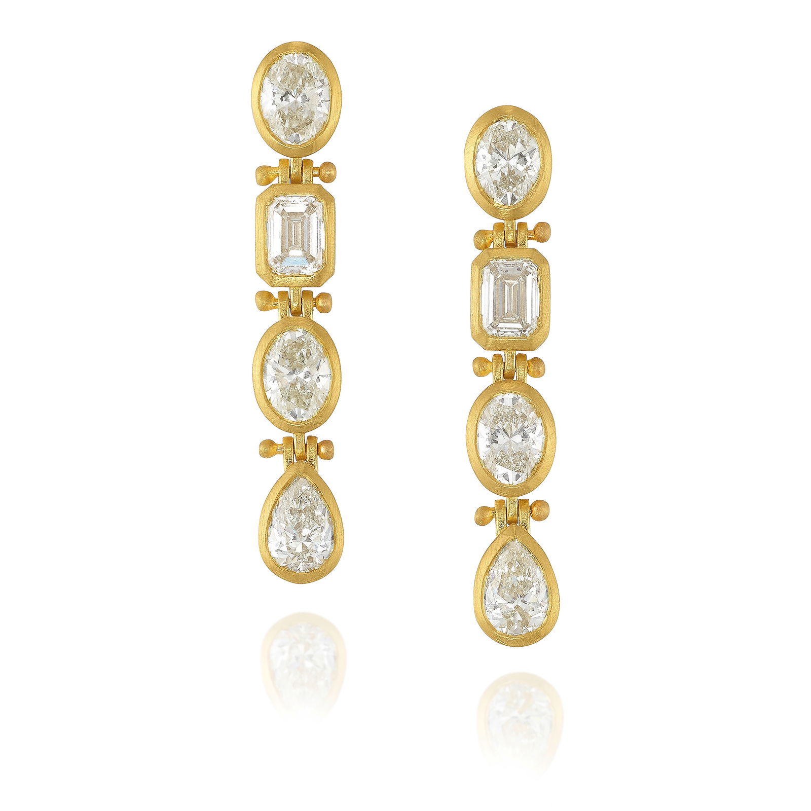 A PAIR OF 18K GOLD AND DIAMOND EARRINGS: A PAIR OF 18K GOLD AND DIAMOND EARRINGS Each of brushed gold and alternating oval, pear-shaped and emerald-cut diamonds, total weight 4.01 carats; length 1 5/16 in. Footnotes: Accompanied by GIA Repor