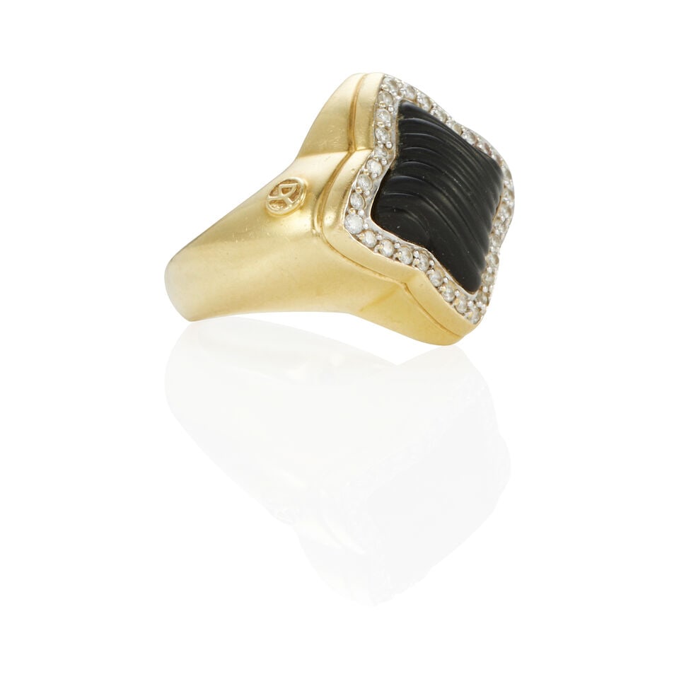 DAVID YURMAN: 18K GOLD, DIAMOND AND ONYX RING - 2
