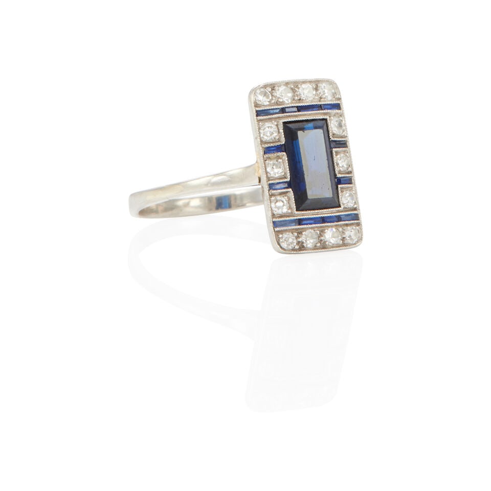 ART DECO PLATINUM, DIAMOND AND SAPPHIRE RING - 2