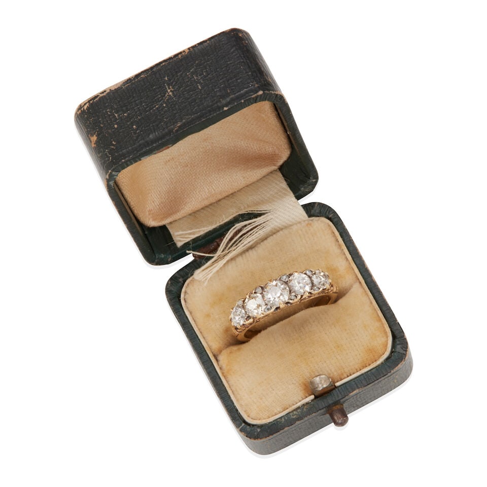 ANTIQUE 18K GOLD AND DIAMOND HOOP RING - 4