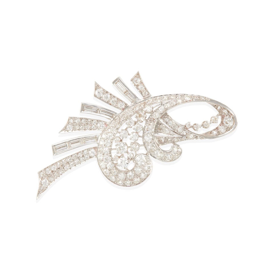 PLATINUM AND DIAMOND BROOCH (1 of 2)