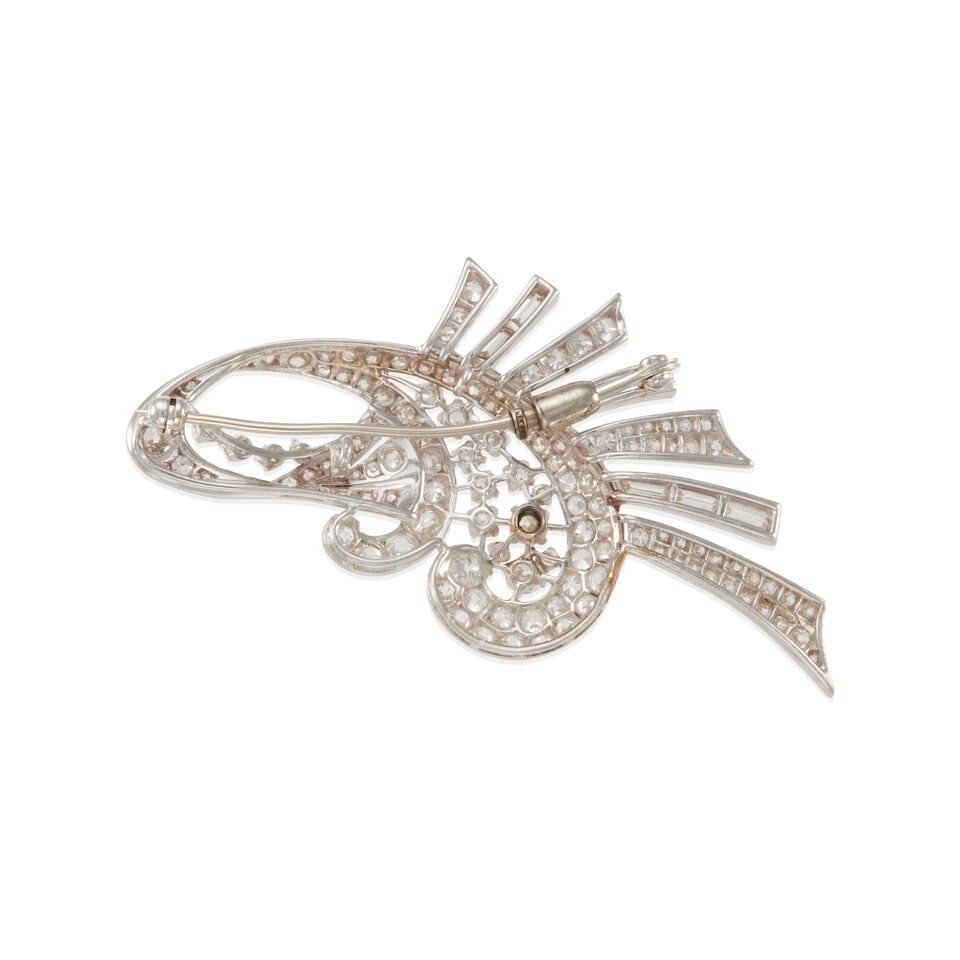 PLATINUM AND DIAMOND BROOCH - 2