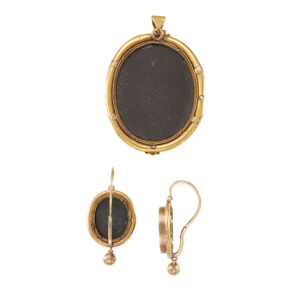 ANTIQUE 14K GOLD, ONYX, CHALCEDONY MOSAIC PENDANT WITH MATCHING EARRINGS - 2