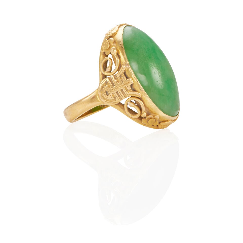22K GOLD AND JADE RING - 2