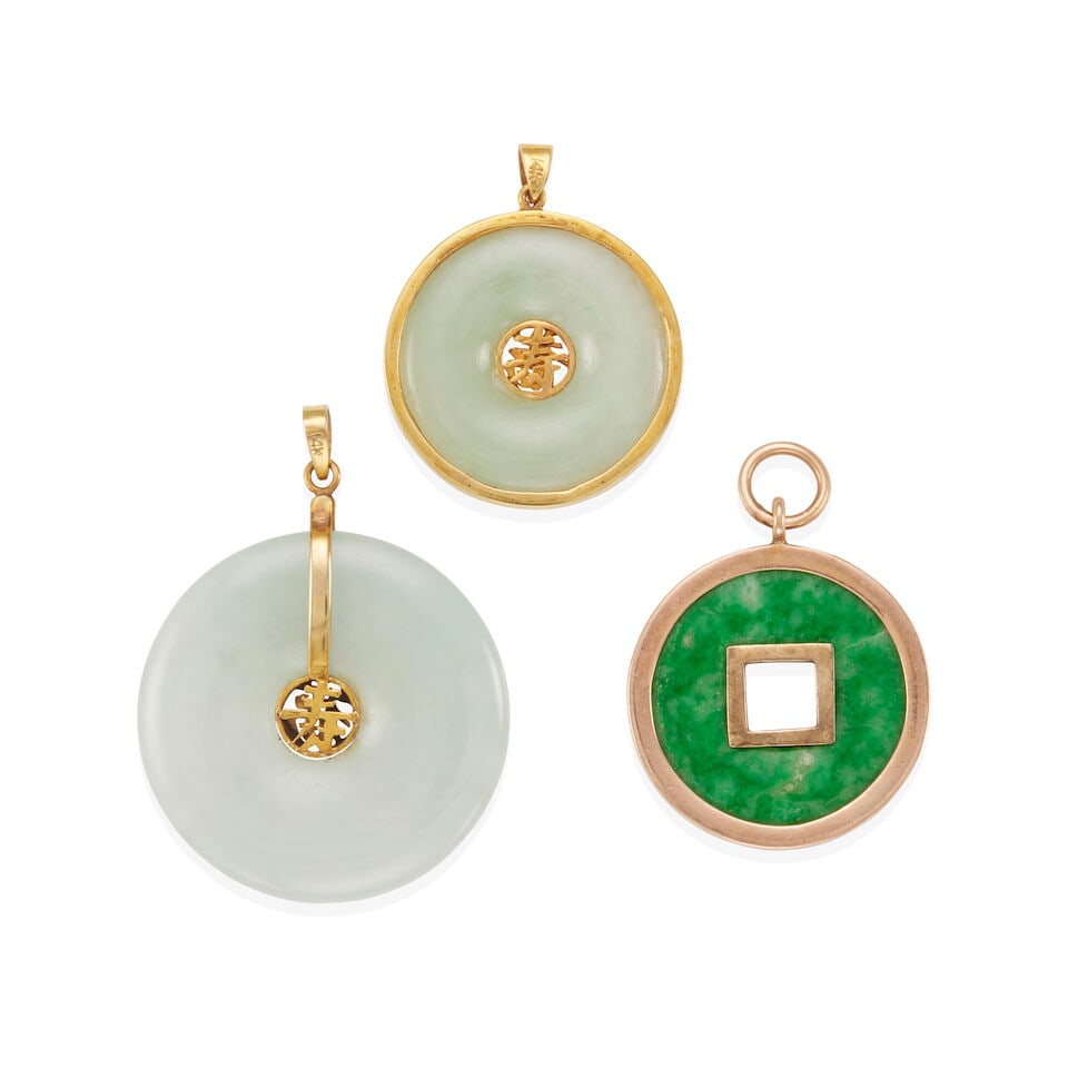 THREE GOLD AND JADE PENDANTS - 2