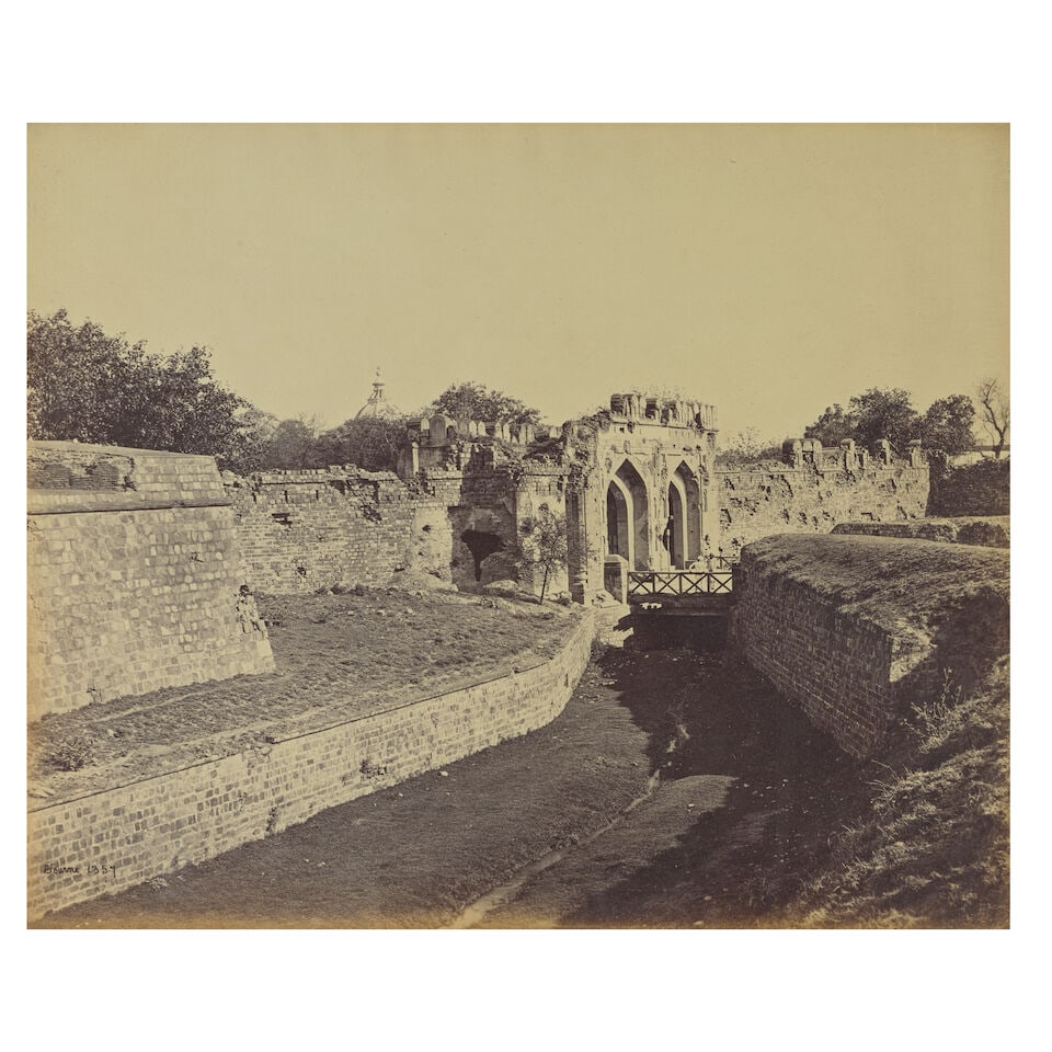 INDIA BOURNE (SAMUEL) and others. Views (and several portrait groups) of India, and Sri Lanka (3... - 5