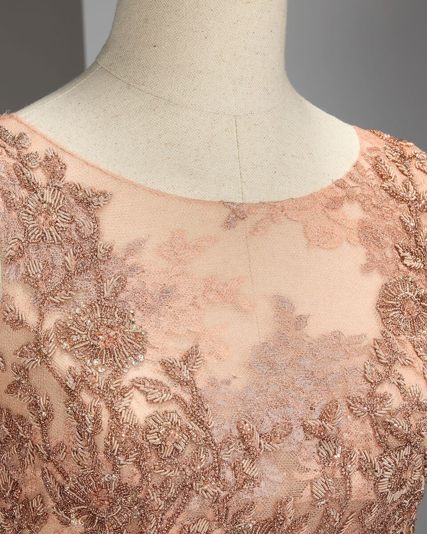 Ralph & Russo Haute Couture: Rose Gold Lace Gown and Cape Autumn/Winter 2015, Runway Look 13 - 3