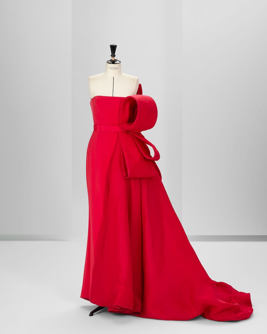 Ralph & Russo Haute Couture: Raspberry Red Silk Crêpe Gown Spring/Summer 2014, Runway Look  (1 of 4)