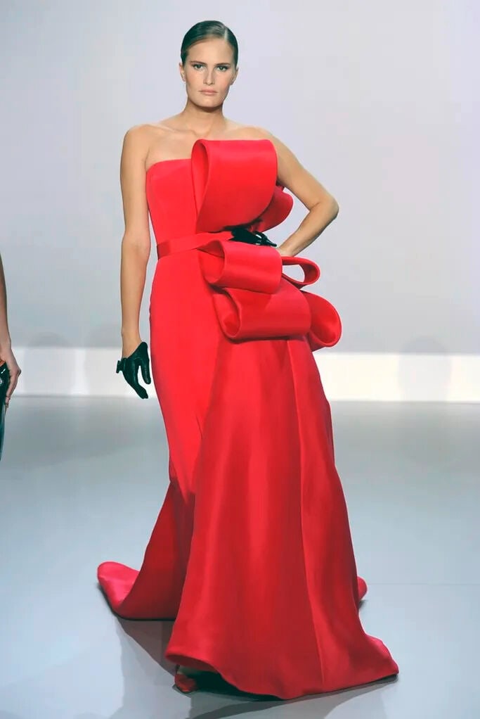Ralph & Russo Haute Couture: Raspberry Red Silk Crêpe Gown Spring/Summer 2014, Runway Look  - 4
