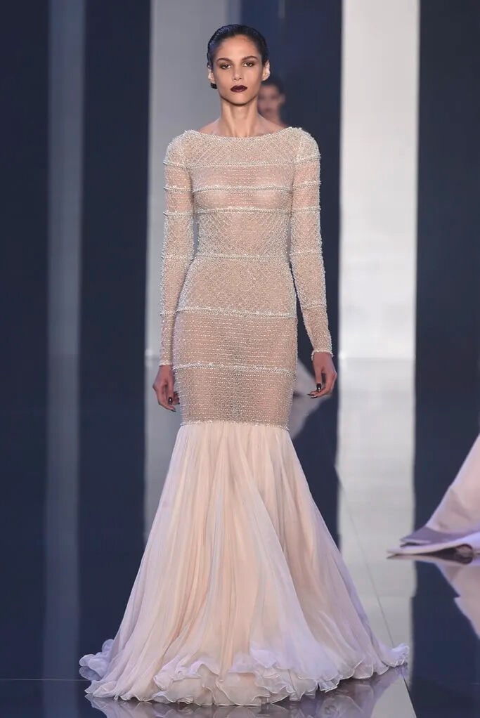 Ralph & Russo Haute Couture: Pale Peach French Chantilly Lace Gown Autumn/Winter 2014, Runway Lo - 4