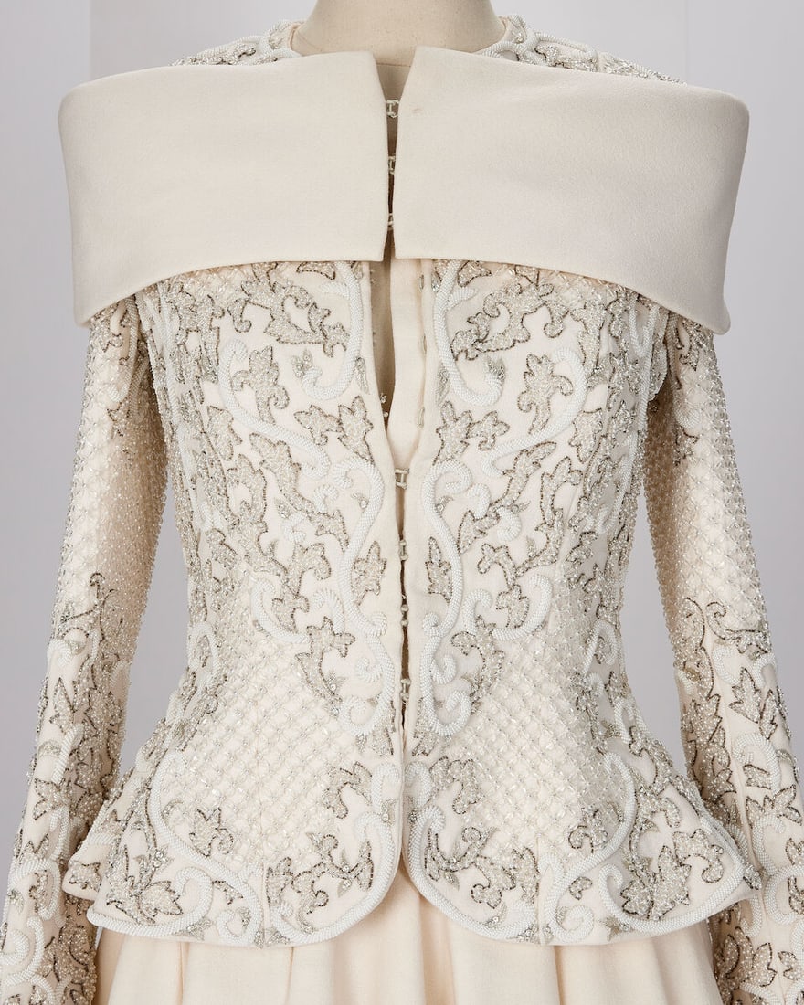 Ralph & Russo Haute Couture: Off-White Wool Crepe Jacket and Flared Skirt Autumn/Winter 2014, Ru - 2