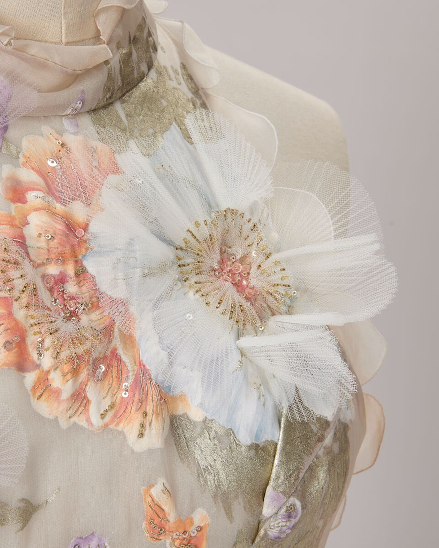 Ralph & Russo Haute Couture: Pale Grey Hand-Painted Silk Organza Halter Neck Gown Spring/Summer ... - 3